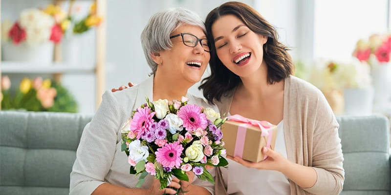 How to Choose the Perfect Flowers for Your Mom’s Personality